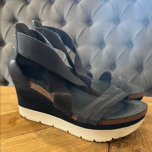 OTBT Black and Navy Women's Sandals